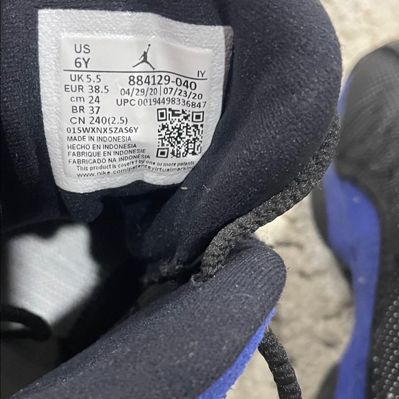 Jordan 13 Retro Hyper Royal Black and Blue Athletic Shoes size 6 youth